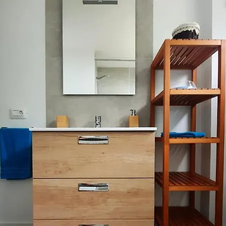 Piso Centrico, Amplio, Luminoso Y Familiar, Con Garaje Segun Disponibilidad Apartamento