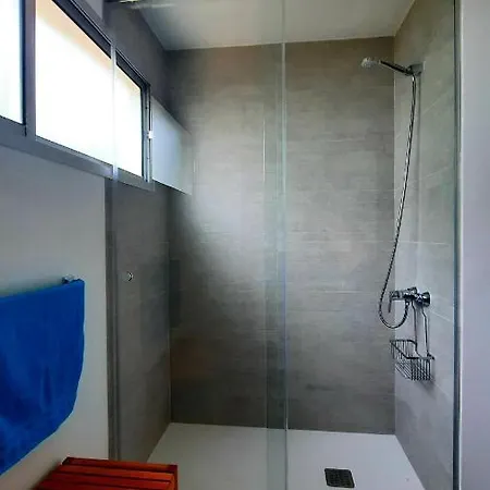 Piso Céntrico, Amplio, Luminoso Y Familiar Con Garaje. Appartement *