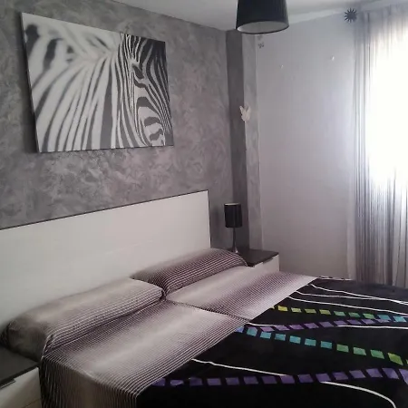 Piso Centrico, Amplio, Luminoso Y Familiar, Con Garaje Segun Disponibilidad