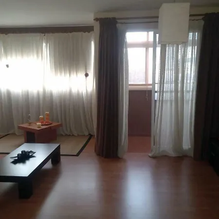 Appartement Piso Céntrico, Amplio, Luminoso Y Familiar Con Garaje. *