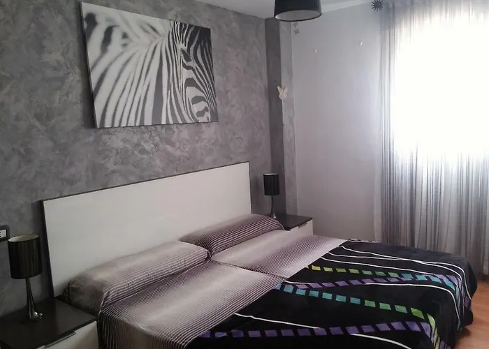 Piso Centrico, Amplio, Luminoso Y Familiar, Con Garaje Segun Disponibilidad